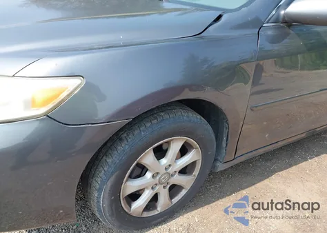 2011 Toyota Camry Se/Le/Xle z USA, uszkodzony, nr VIN 4T4BF3EK1BR097855